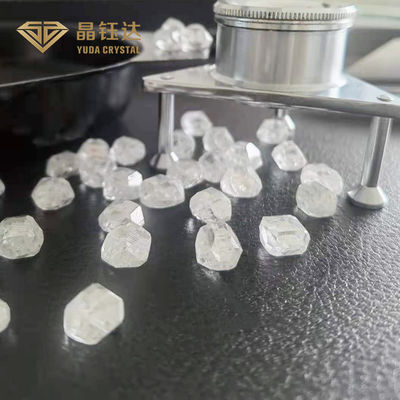 Couleur VVS des diamants développée par laboratoire blanc DEF de 2ct-2.5ct HPHT CONTRE la clarté