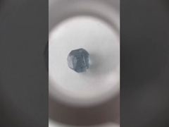 Des diamants de couleur cultivés en laboratoire