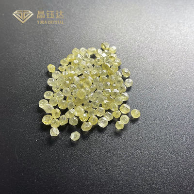 diamants colorés développés par laboratoire 4mm jaune de 3mm HPHT pour des diamants de mêlée de fantaisie
