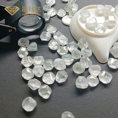 Couleur VVS de DEF CONTRE les diamants développés par laboratoire de la clarté HPHT de SI autour de 3-4ct non coupé