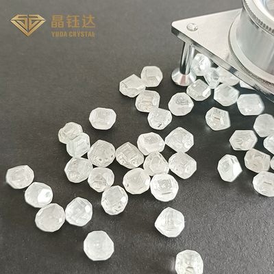 3CT aux diamants cultivés blancs de diamants développés par laboratoire de 4CT HPHT pour les diamants lâches coupés