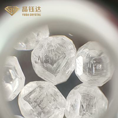 Diamant non coupé rugueux de Hpht de couleur blanche de petite taille de Def développé par laboratoire synthétique