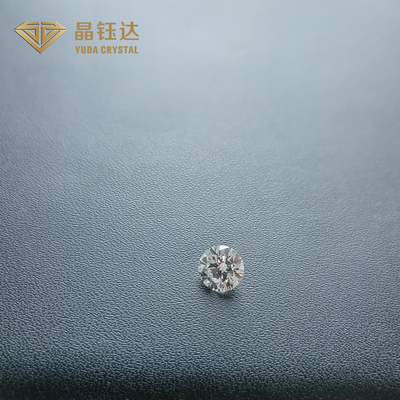 Des diamants éclairés certifiés IGI ont été créés sans améliorations.