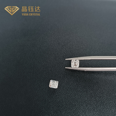 Des diamants cultivés en laboratoire pour les bijoux d'émeraude