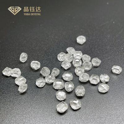 Le cristal de Yuda est de 3,0 à 4,0 ct. Blanc VVS VS HPHT Diamants bruts non coupés Diamants créés artificiellement en laboratoire