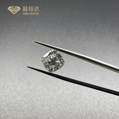 Des diamants cultivés en laboratoire pour les bijoux d'émeraude