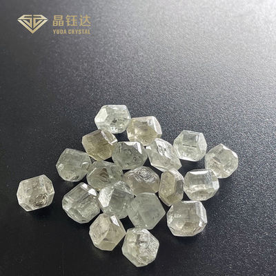 4 diamants colorés synthétiques de carat du carat 5 aiment la couleur non coupée