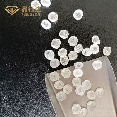 Diamant brut non coupé HPHT de haute qualité avec transparence transparente