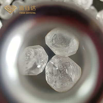 diamant blanc d'ombre de couleur de diamants développé par laboratoire non coupé rugueux de 20.0ct HPHT