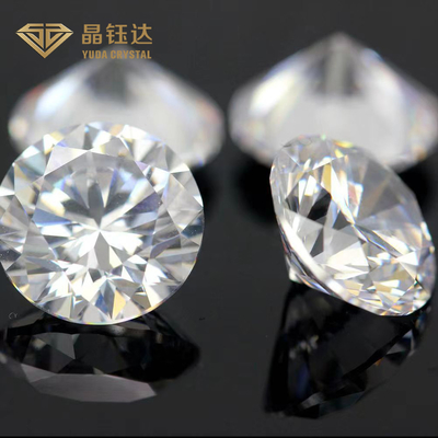 Excellents diamants fabriqués par l'homme, créés en laboratoire, sans traitement, composé de carbone.